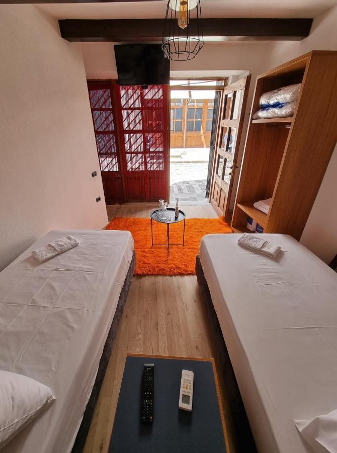The Heart Of The Bazaar Guest House Gjirokastra Zewnętrze zdjęcie